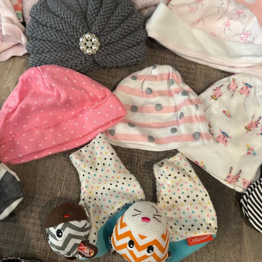 Assorted Baby Hats Collection - Picture 8 of 10